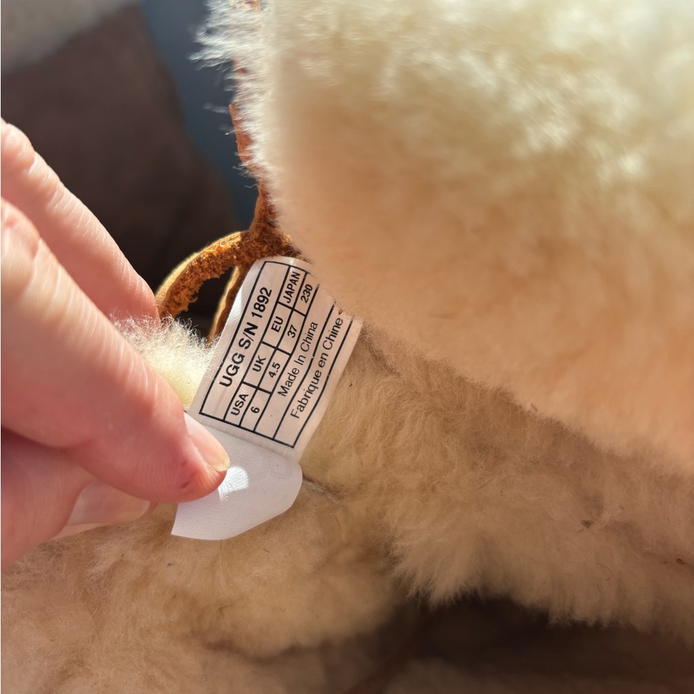 Ugg Montclair - image 4